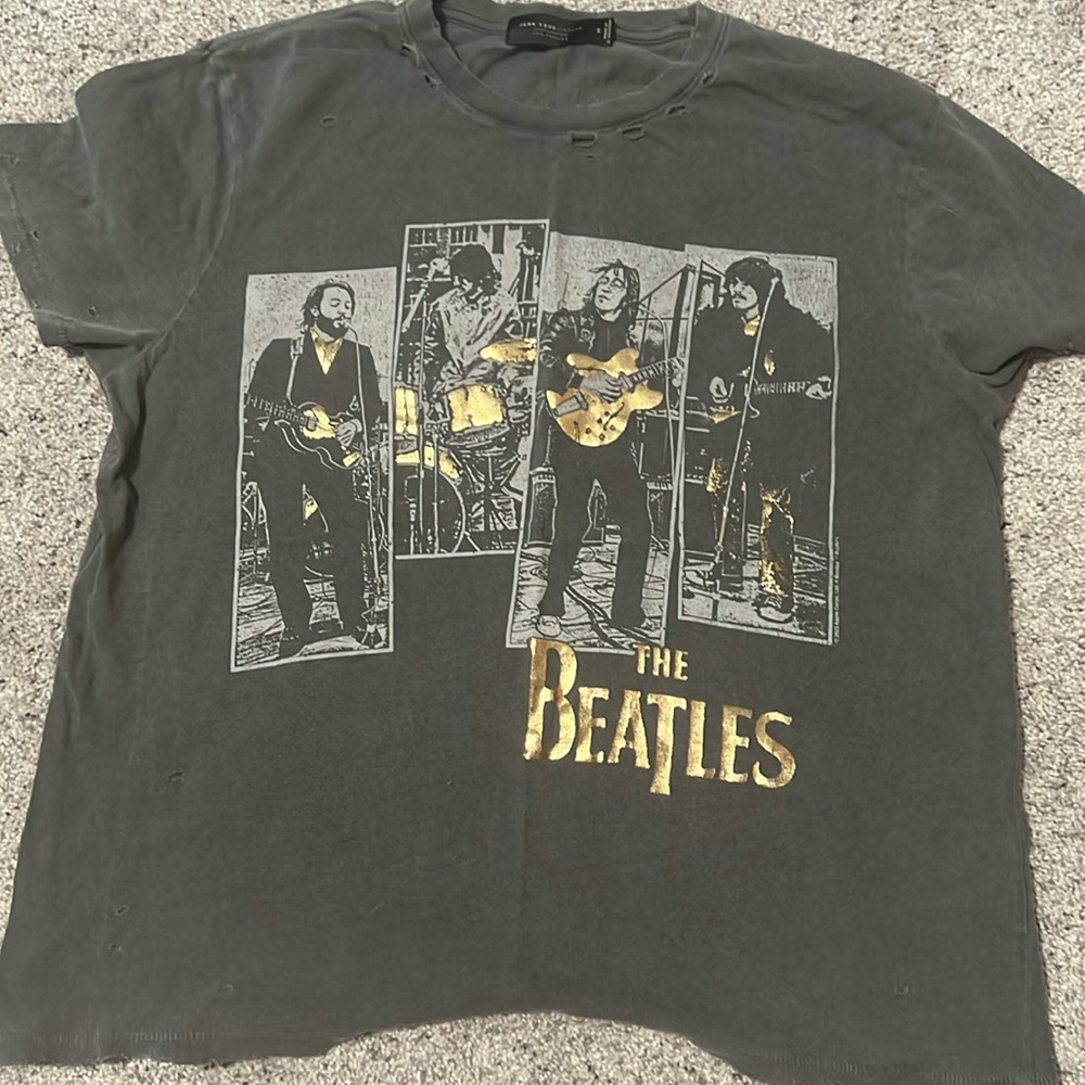 Women’s distressed T shirt